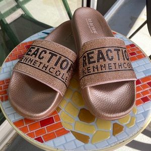 Kenneth Cole Reaction Screen Jewel Slide Sandals